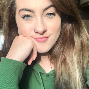 Meet your Posher, Amalia